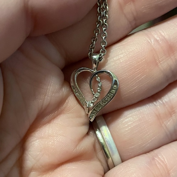 Heart Necklace - Picture 1 of 4